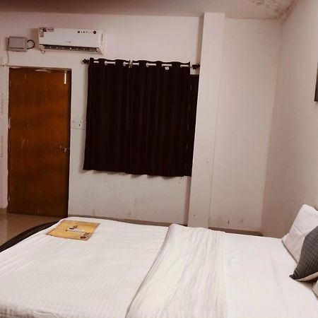 Hotel Explorer Calangute Luaran gambar