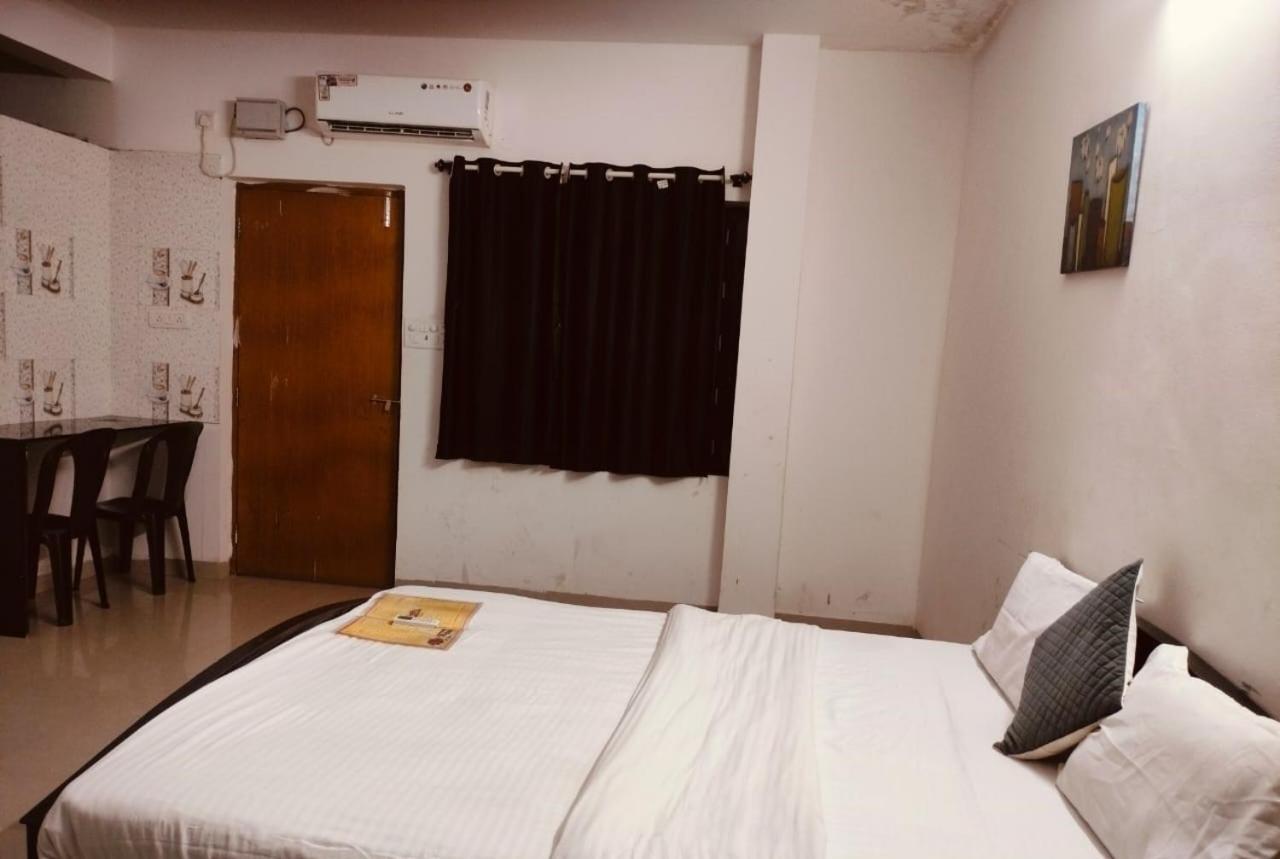 Hotel Explorer Calangute Luaran gambar