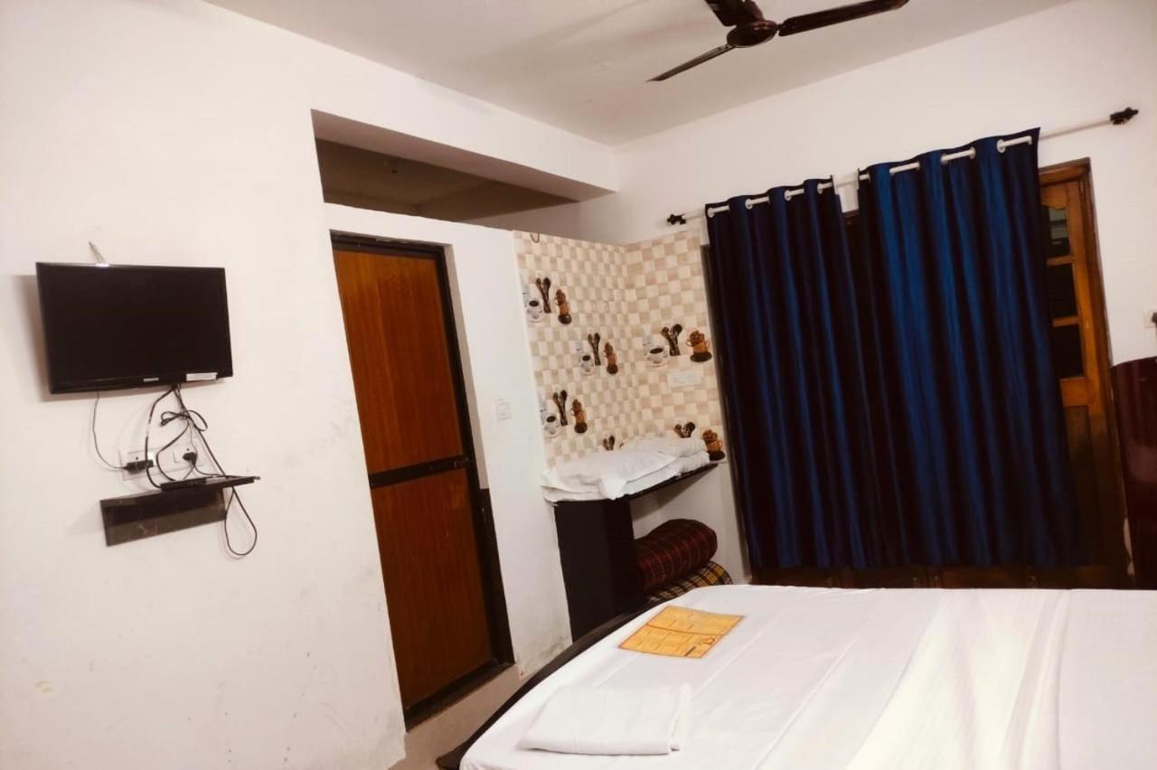 Hotel Explorer Calangute Luaran gambar