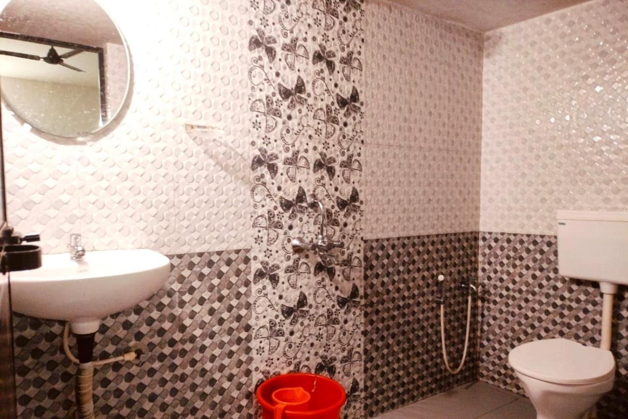 Hotel Explorer Calangute Luaran gambar
